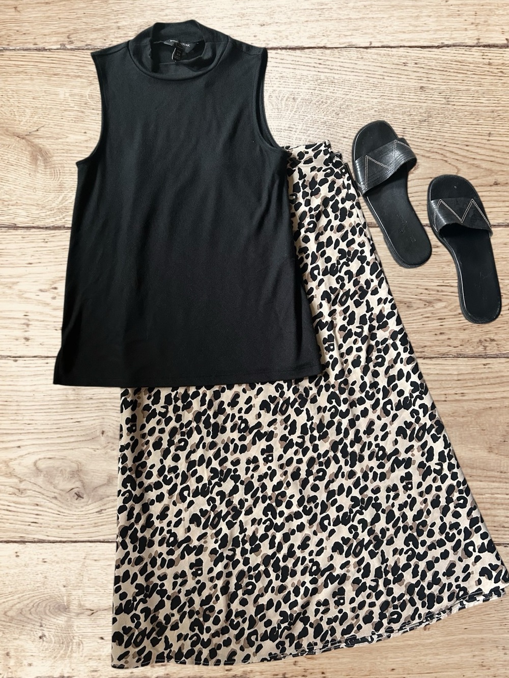 NWT Banana Republic Factory Luxespun Black Sleeveless Mock-Neck Petite XS